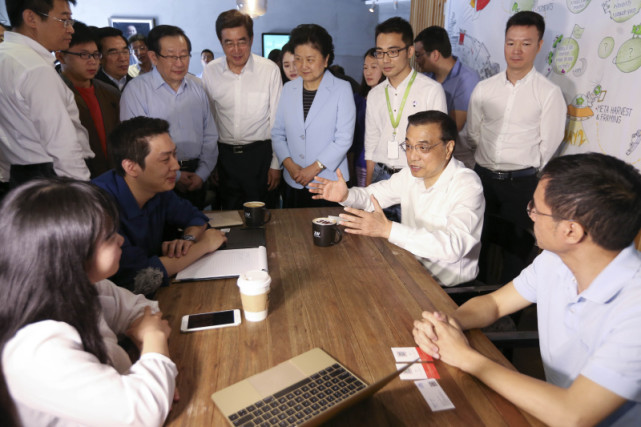 总理力推“双创”学者:非权宜之策 而是转型大计